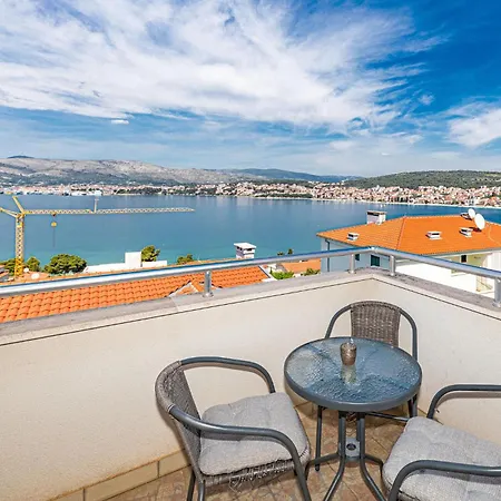 Awesome In Okrug Gornji Apartment Trogir
